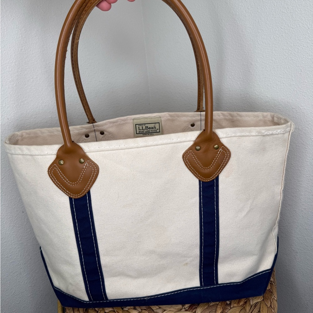 Vtg L.L. Bean Boat & Tote Bag Leather-Handle Canvas Carryall white navy stiff - Picture 6 of 13
